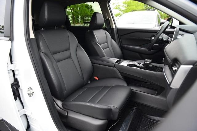2024 Nissan Rogue Vehicle Photo in Ballwin, MO 63011