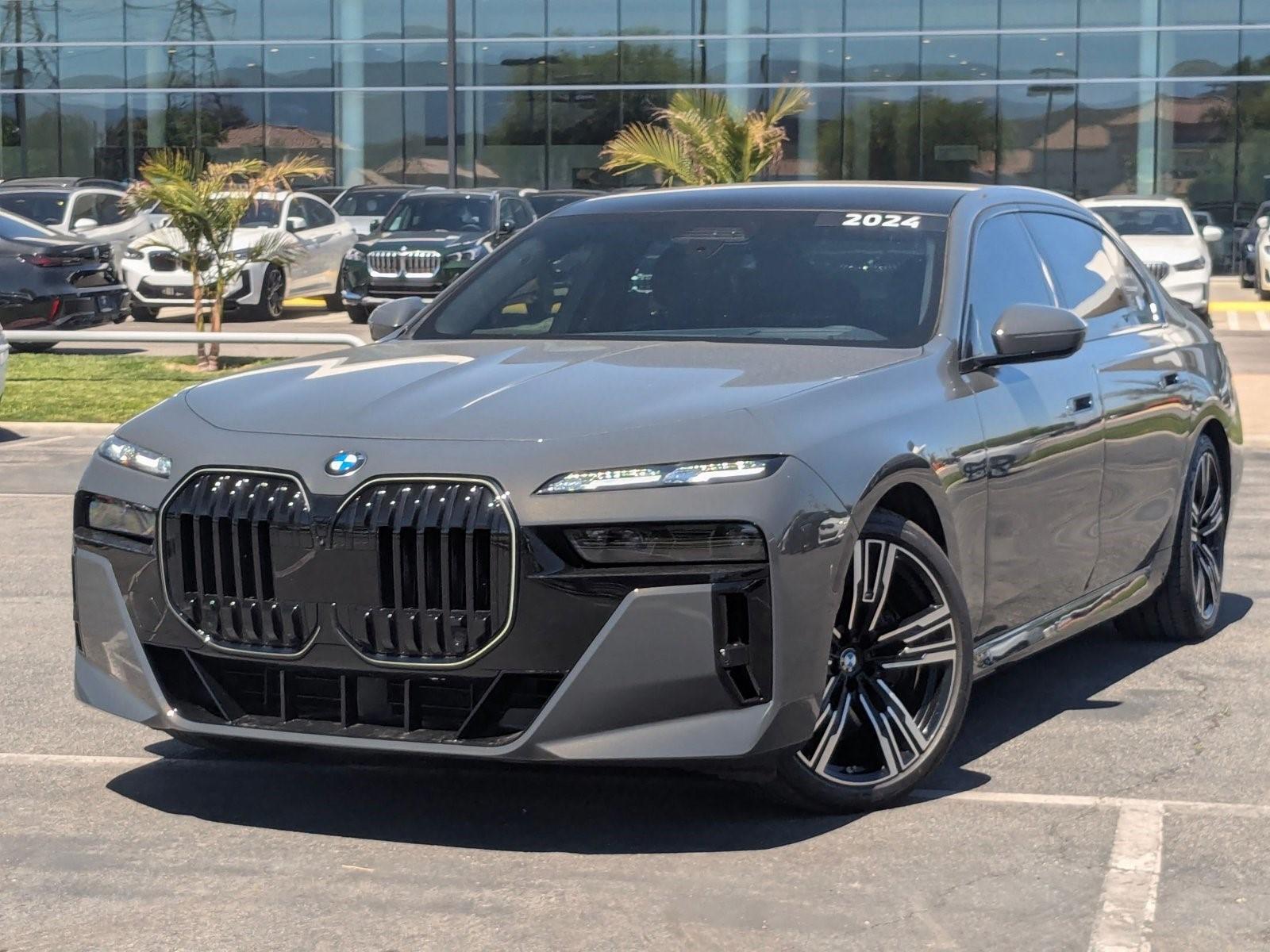 2024 BMW 760i xDrive Vehicle Photo in Valencia, CA 91355