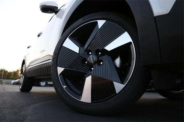 2025 Nissan Kicks Vehicle Photo in Hazelwood, MO 63042