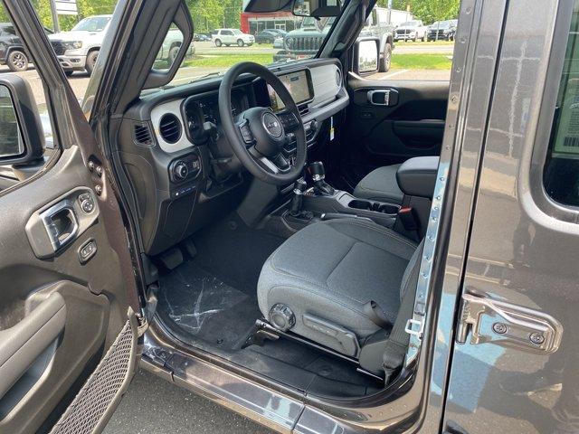 2025 Jeep Wrangler 4xe Vehicle Photo in Doylsetown, PA 18901