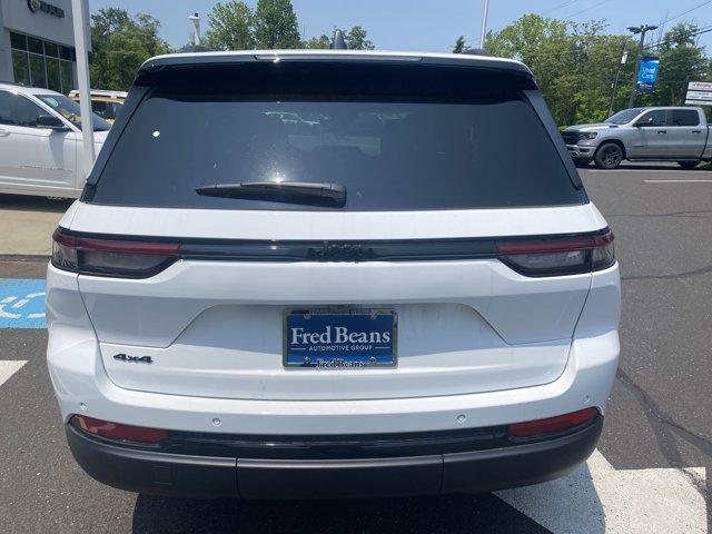 2025 Jeep Grand Cherokee Vehicle Photo in Doylsetown, PA 18901