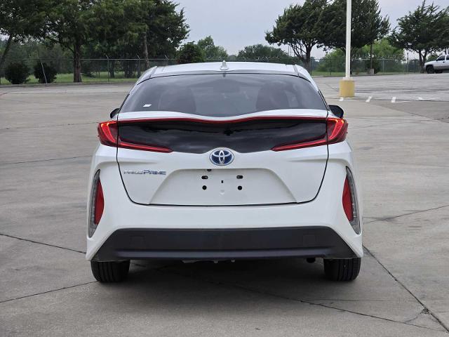2017 Toyota Prius Prime Vehicle Photo in DENTON, TX 76210-9321