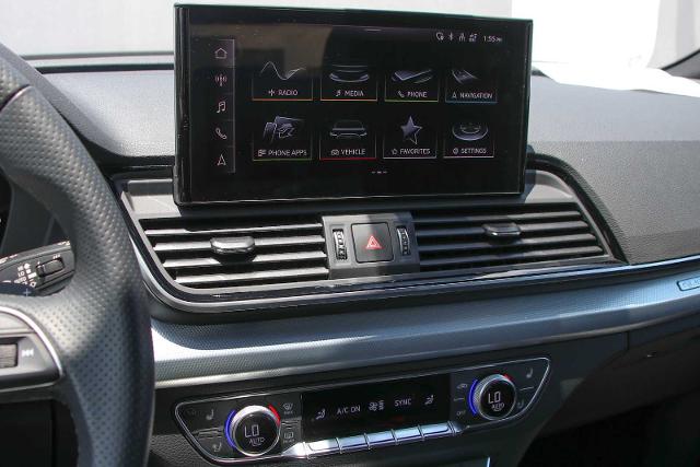 2024 Audi Q5 Vehicle Photo in SUGAR LAND, TX 77478
