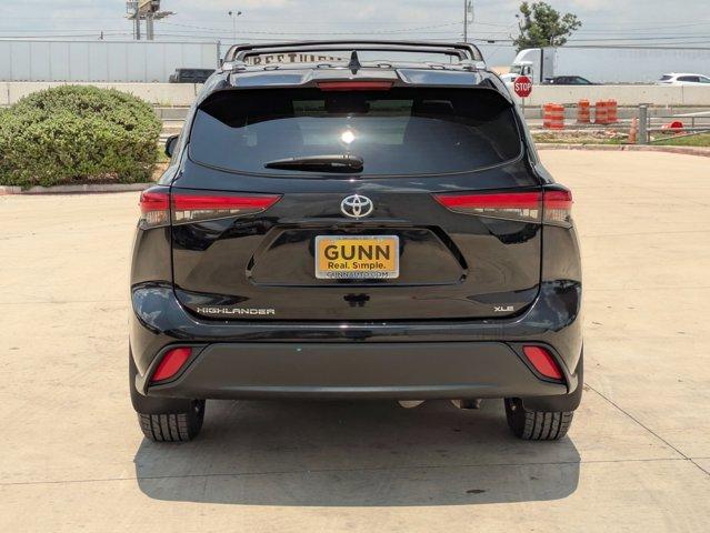 2023 Toyota Highlander Vehicle Photo in SELMA, TX 78154-1460