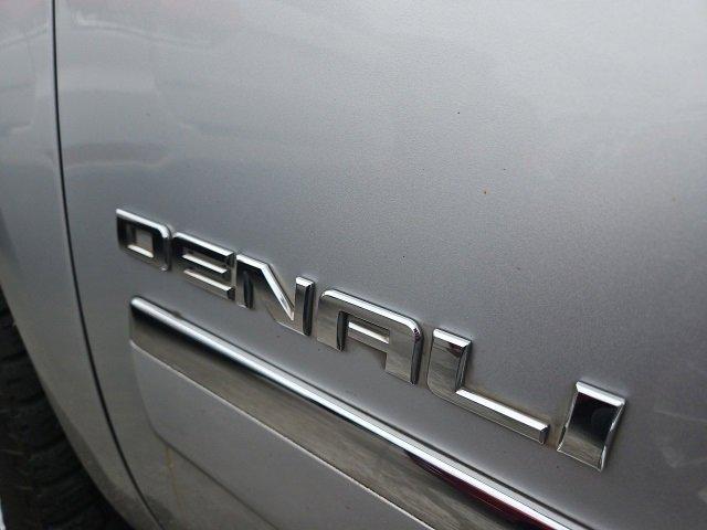 2012 GMC Yukon XL Vehicle Photo in PUYALLUP, WA 98371-4149