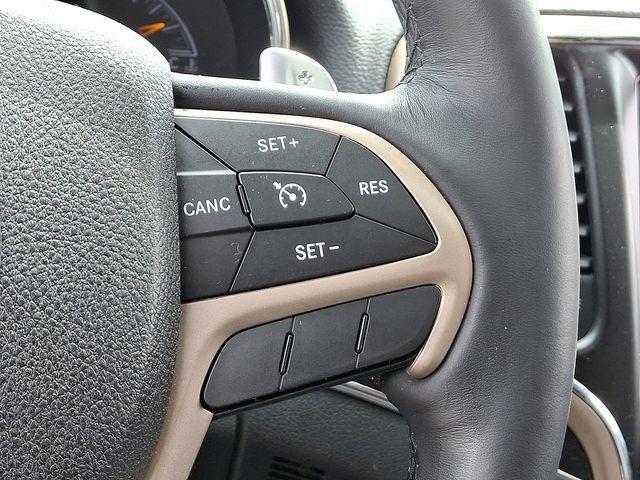 2015 Jeep Grand Cherokee Vehicle Photo in WATERTOWN, CT 06795-3318
