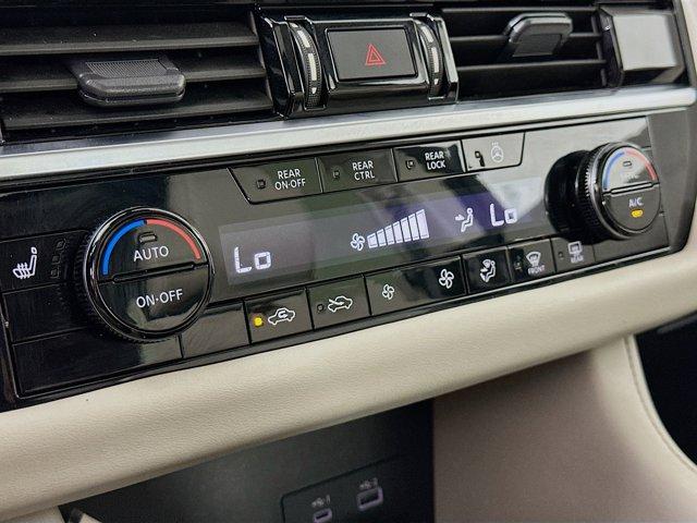 2023 Nissan Pathfinder Vehicle Photo in Flemington, NJ 08822