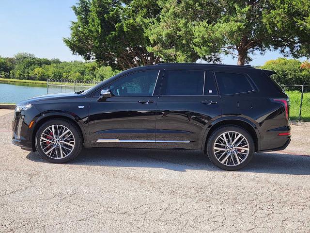 2024 Cadillac XT6 Vehicle Photo in DENTON, TX 76210-9321