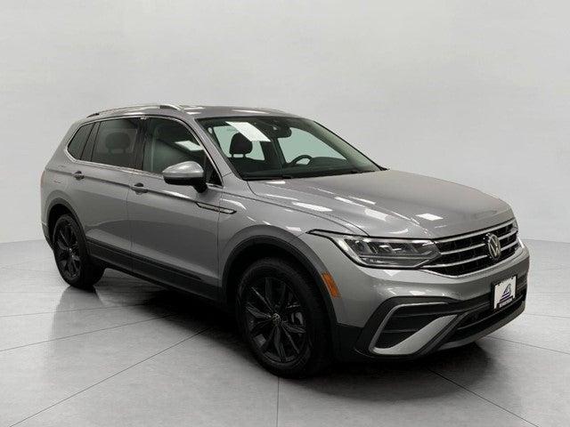 2024 Volkswagen Tiguan Vehicle Photo in Neenah, WI 54956