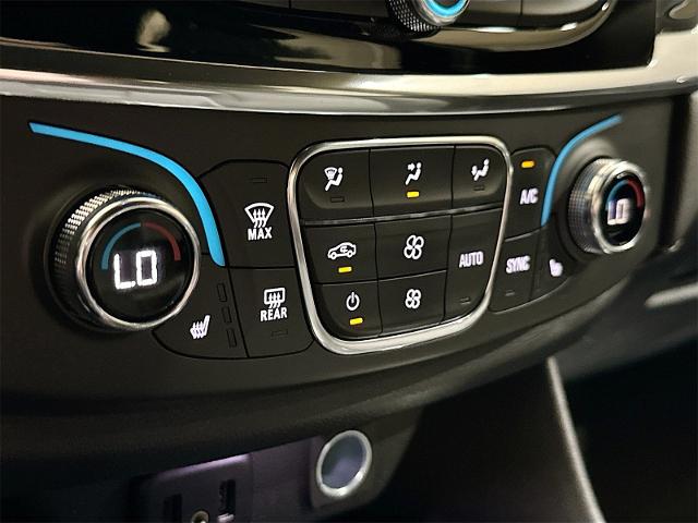 2023 Chevrolet Traverse Vehicle Photo in EVERETT, WA 98203-5662