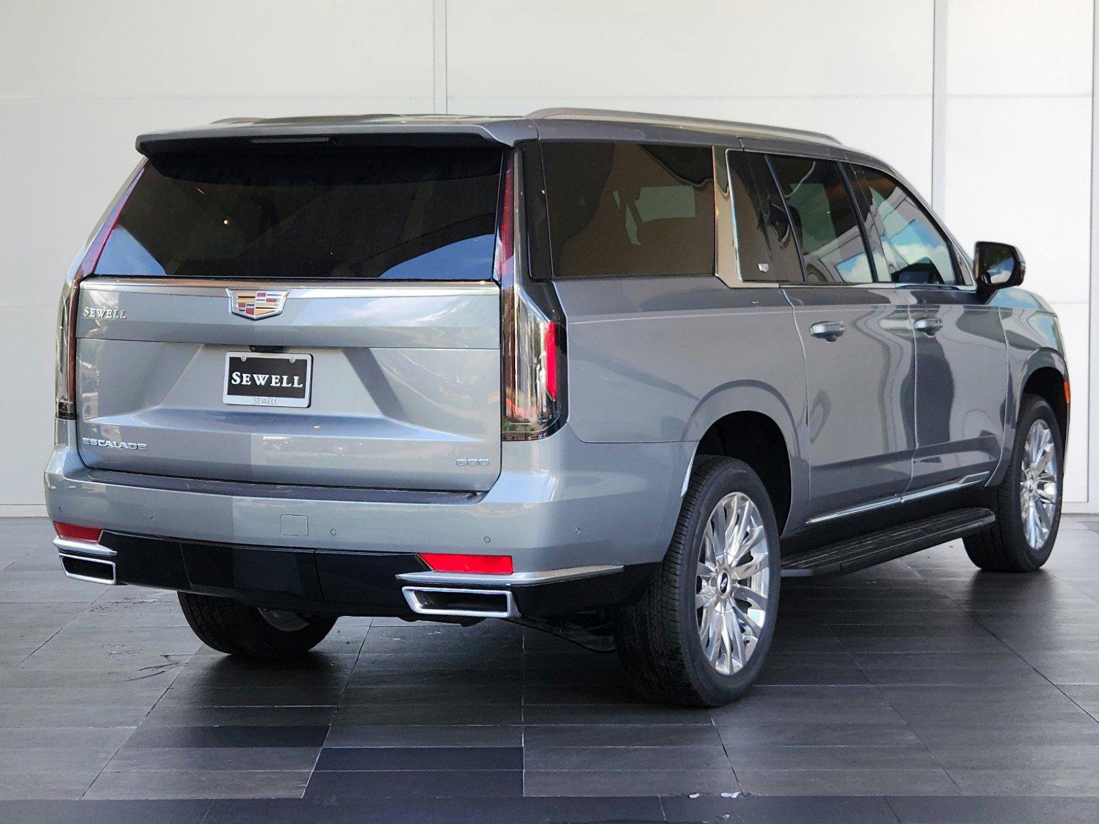 2024 Cadillac Escalade ESV Vehicle Photo in HOUSTON, TX 77079-1502