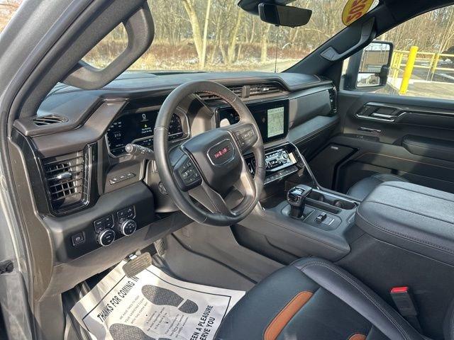 2023 GMC Sierra 1500 Vehicle Photo in MEDINA, OH 44256-9631