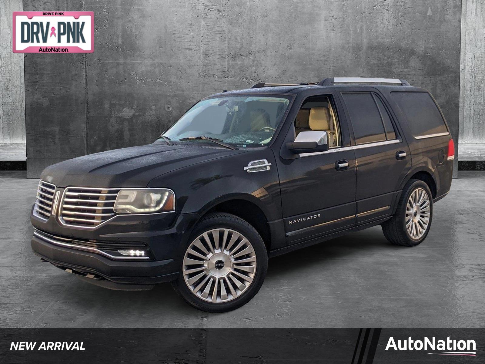 2017 Lincoln Navigator Vehicle Photo in PEMBROKE PINES, FL 33024-6534