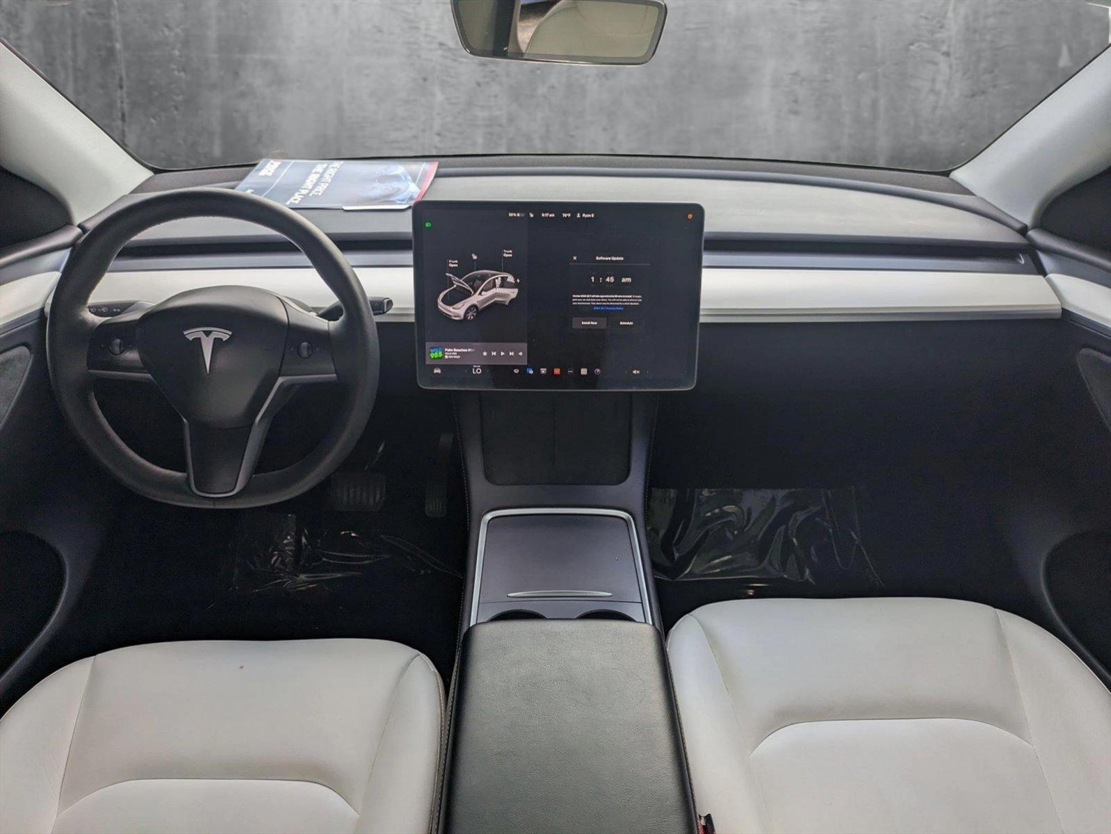 2023 Tesla Model Y Vehicle Photo in GREENACRES, FL 33463-3207