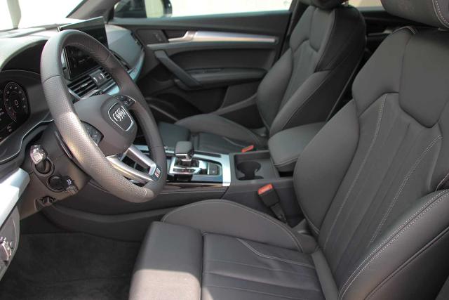 2024 Audi Q5 Vehicle Photo in SUGAR LAND, TX 77478