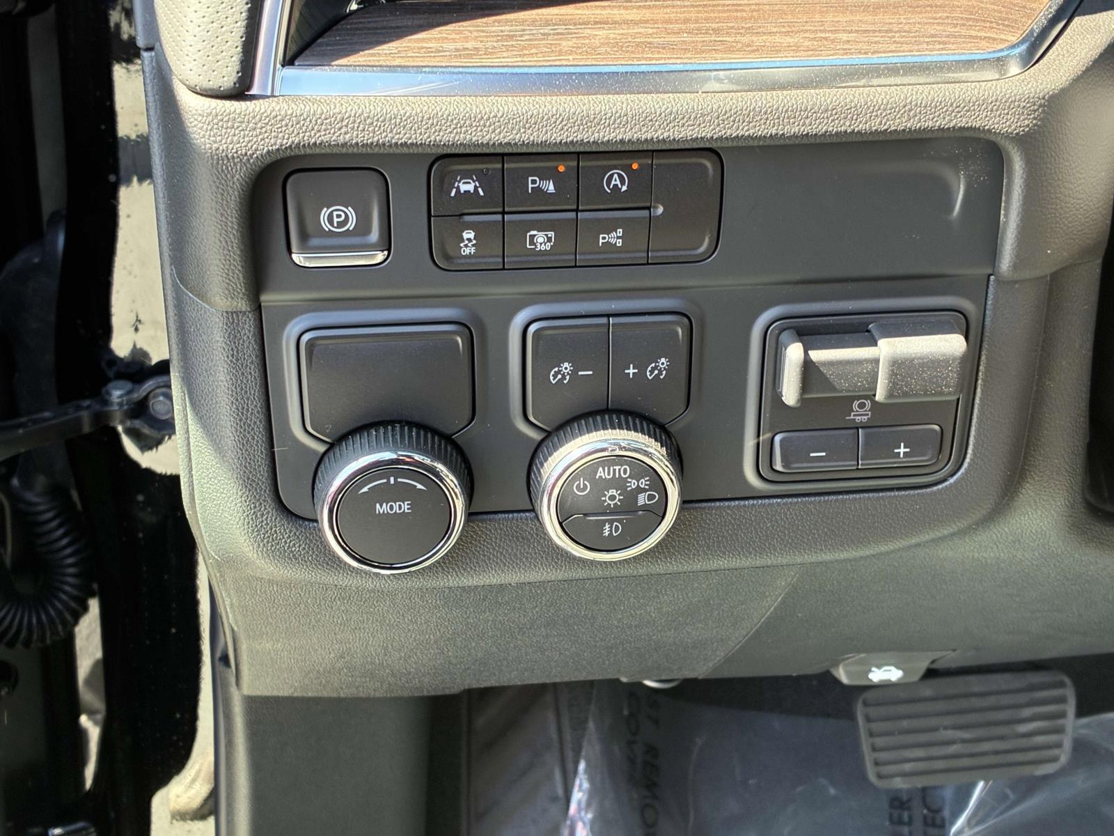 2025 Chevrolet Tahoe Vehicle Photo in LOS ANGELES, CA 90007-3794