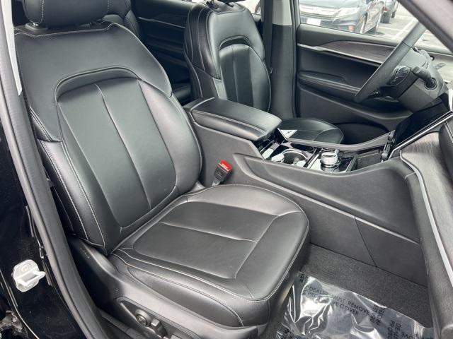 2023 Jeep Grand Cherokee L Vehicle Photo in GREEN BAY, WI 54304-5303