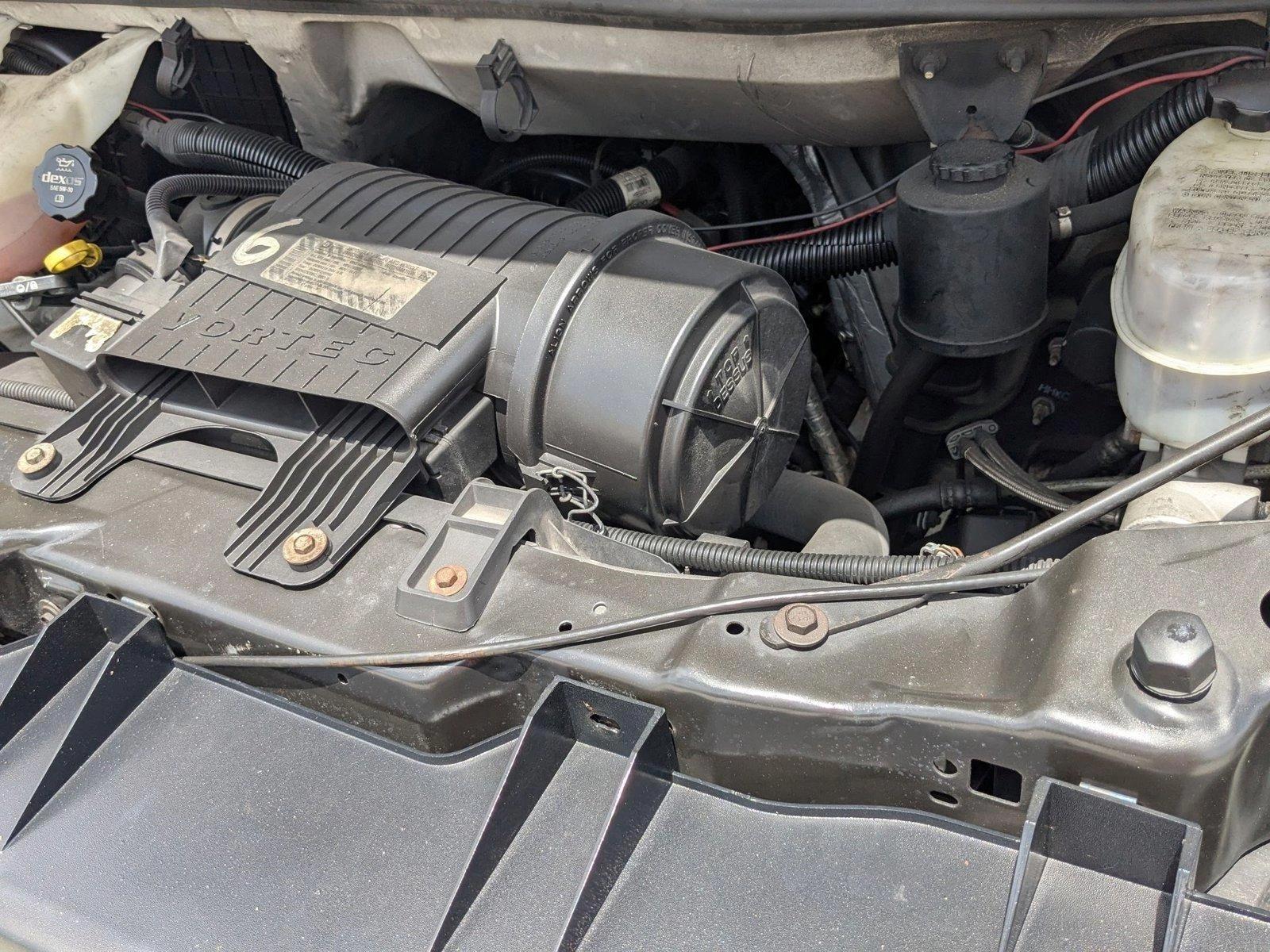 2013 Chevrolet Express Cutaway 3500 Vehicle Photo in PEMBROKE PINES, FL 33024-6534