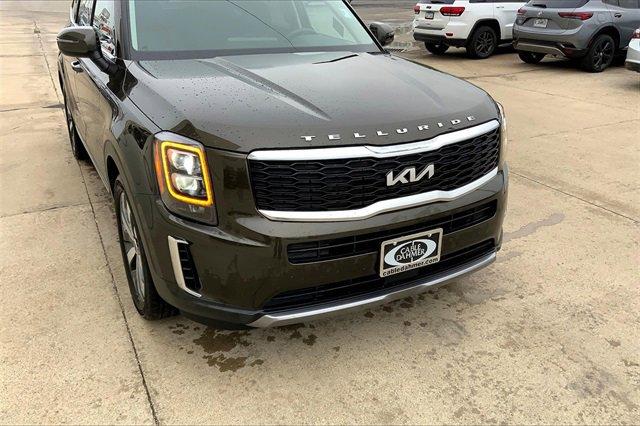 2022 Kia Telluride Vehicle Photo in TOPEKA, KS 66609-0000