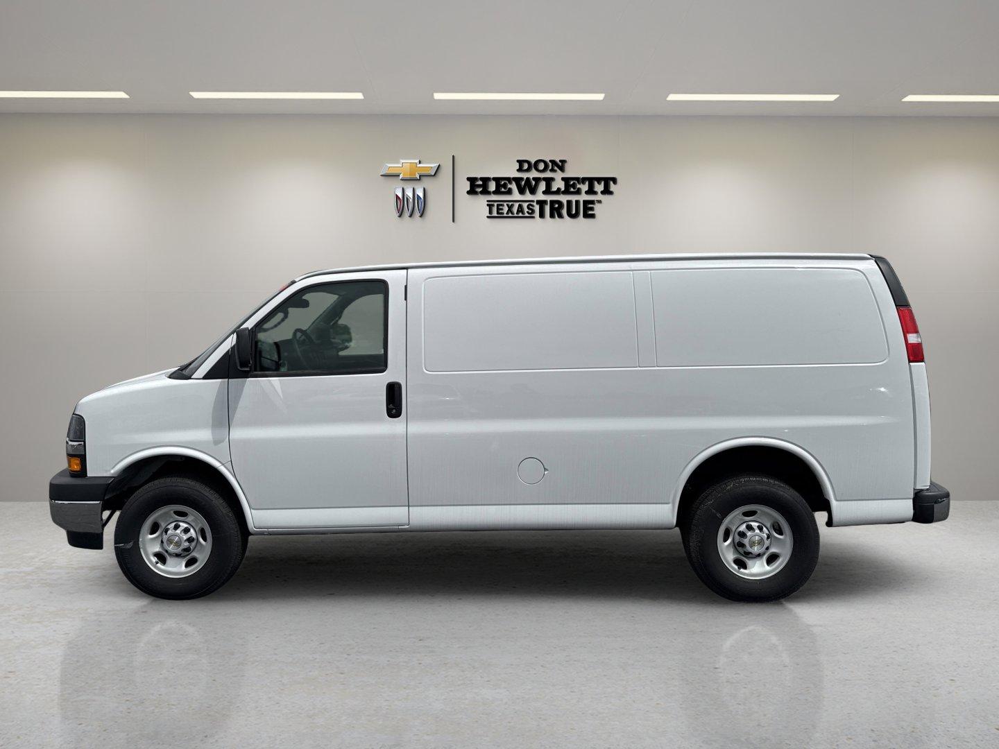 2024 Chevrolet Express Cargo 2500 Vehicle Photo in GEORGETOWN, TX 78626-7508
