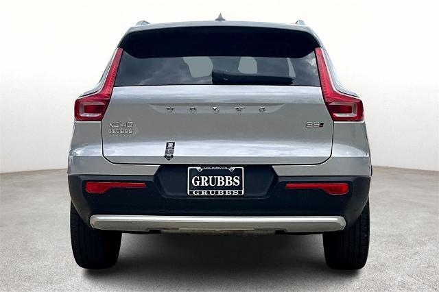 2025 Volvo XC40 Vehicle Photo in Houston, TX 77007