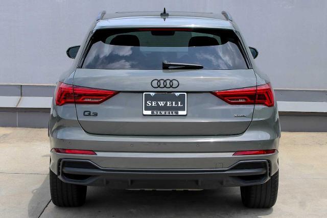 2025 Audi Q3 Vehicle Photo in SUGAR LAND, TX 77478