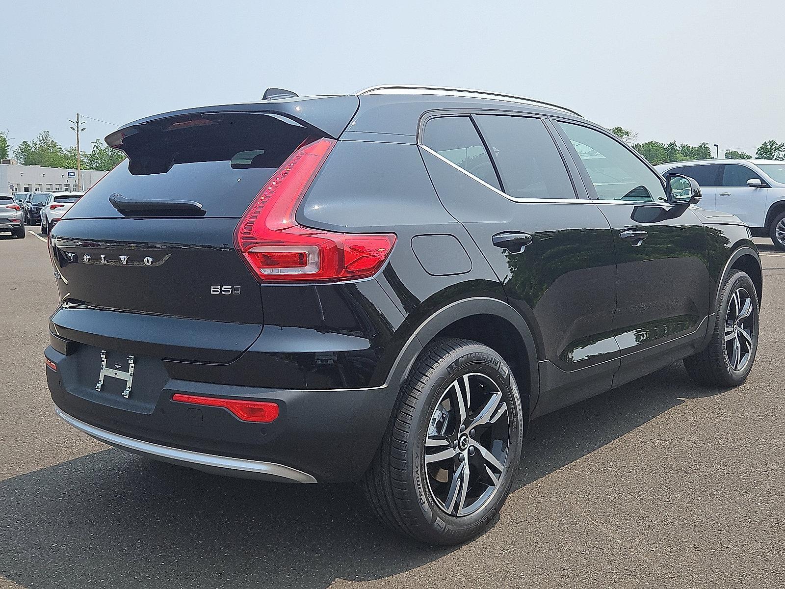 2025 Volvo XC40 Vehicle Photo in Trevose, PA 19053