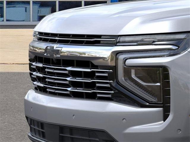2025 Chevrolet Suburban Vehicle Photo in ENGLEWOOD, CO 80113-6708