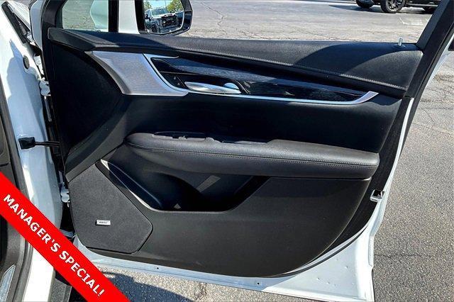 2021 Cadillac XT5 Vehicle Photo in TOPEKA, KS 66609-0000