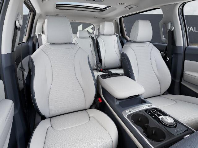 2026 Kia Carnival Hybrid Vehicle Photo in Tucson, AZ 85712