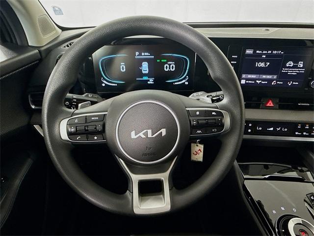 2024 Kia Sportage Hybrid Vehicle Photo in Everett, WA 98204