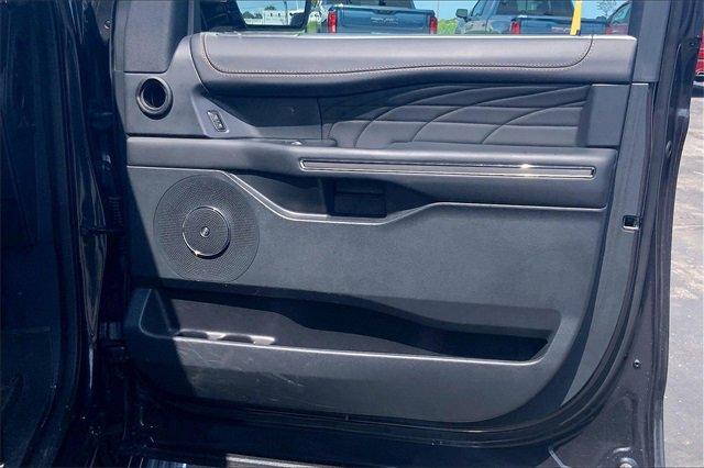 2022 Ford Expedition Max Vehicle Photo in INDEPENDENCE, MO 64055-1377