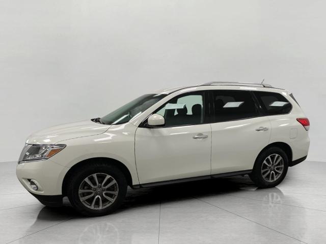 2015 Nissan Pathfinder Vehicle Photo in Appleton, WI 54913