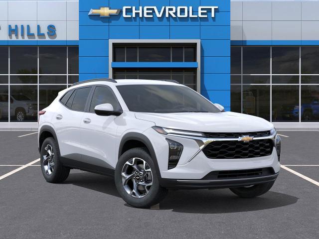 2025 Chevrolet Trax Vehicle Photo in Roslyn, NY 11576