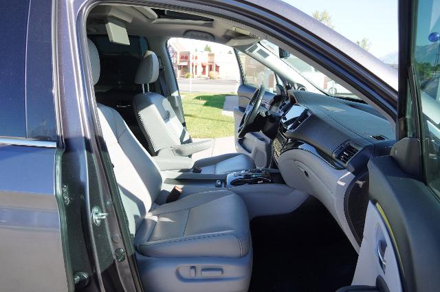 2020 Honda Pilot Vehicle Photo in Riverdale, UT 84405