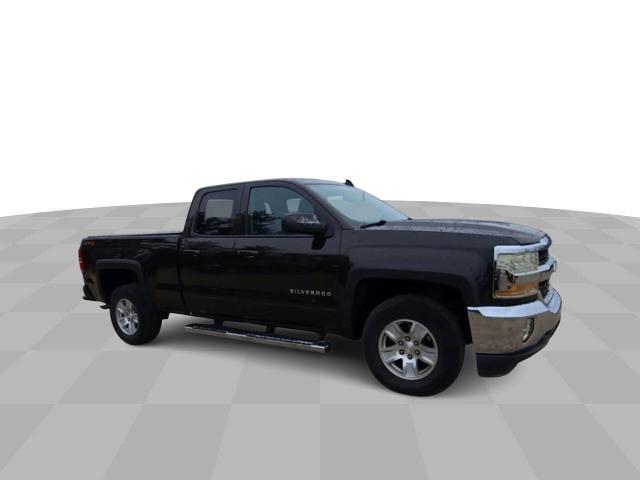 Used 2018 Chevrolet Silverado 1500 LT with VIN 1GCVKRECXJZ134017 for sale in Grand Rapids, Minnesota