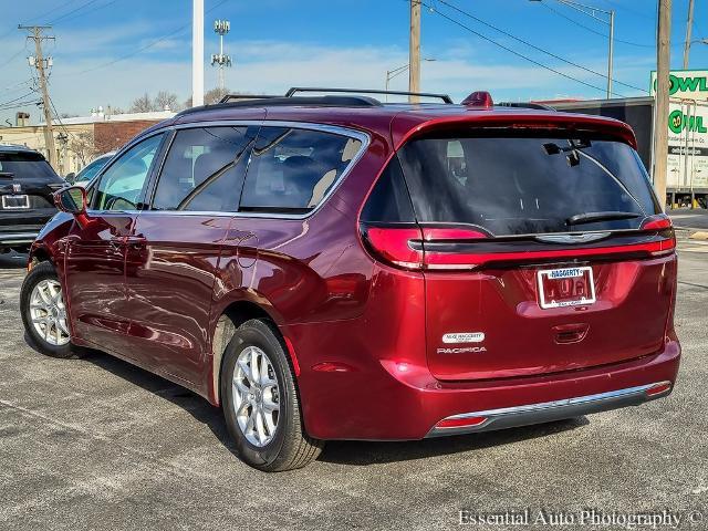 2022 Chrysler Pacifica Vehicle Photo in OAK LAWN, IL 60453-2517