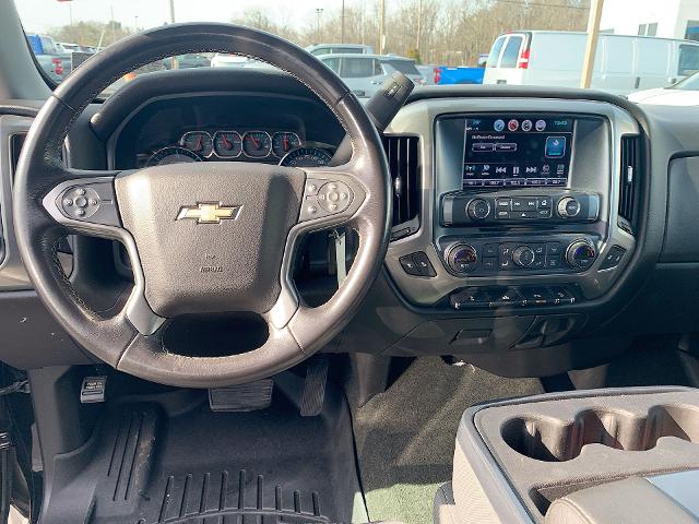 2018 Chevrolet Silverado 1500 Vehicle Photo in MOON TOWNSHIP, PA 15108-2571