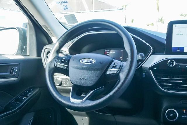 2022 Ford Escape Vehicle Photo in VENTURA, CA 93003-8585