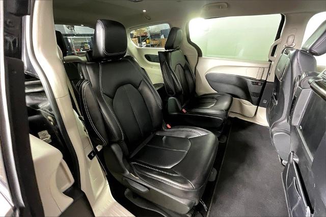 2022 Chrysler Pacifica Vehicle Photo in Tulsa, OK 74129