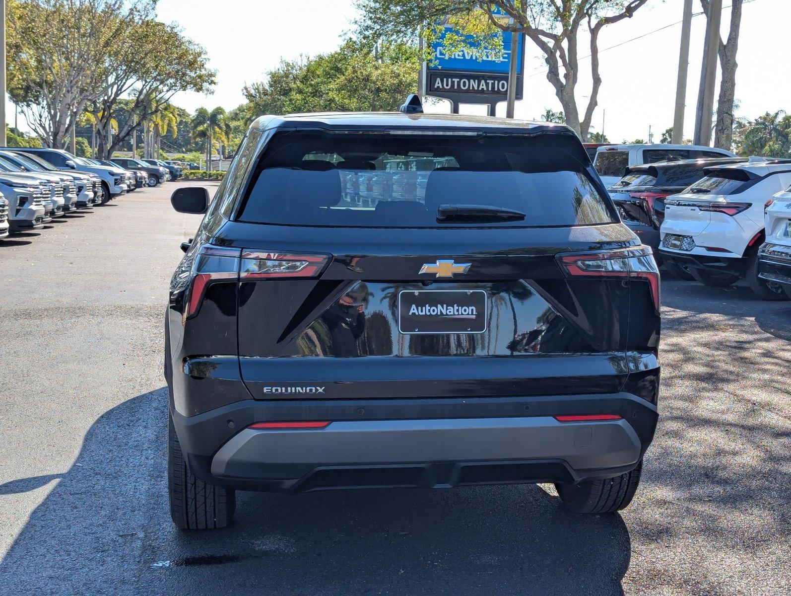 2025 Chevrolet Equinox Vehicle Photo in GREENACRES, FL 33463-3207