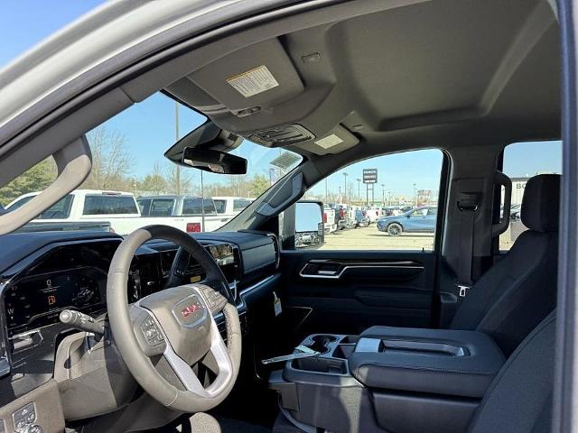 2025 GMC Sierra 2500 HD Vehicle Photo in CHICOPEE, MA 01020-5001