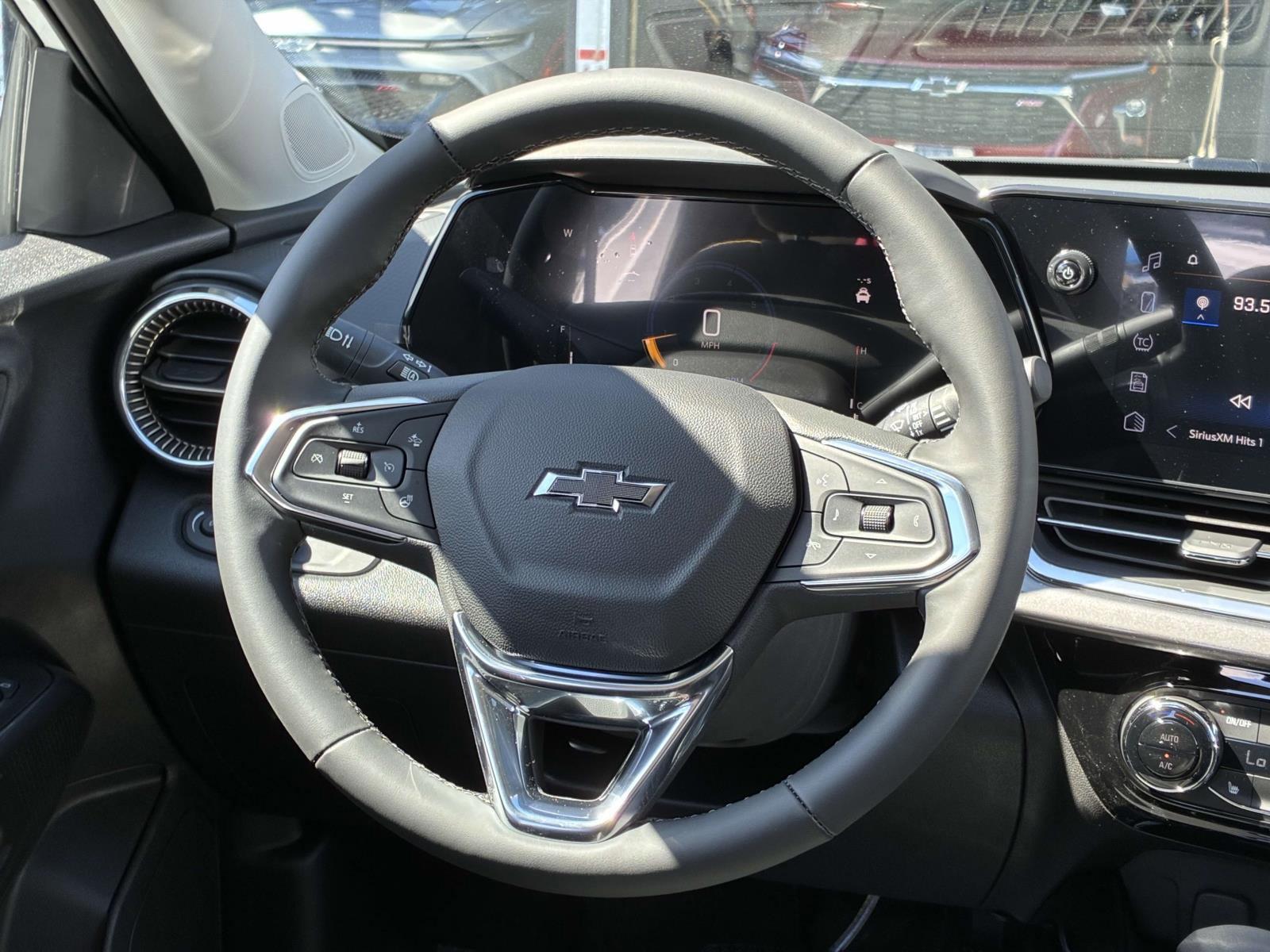 2025 Chevrolet Trax Vehicle Photo in LOS ANGELES, CA 90007-3794