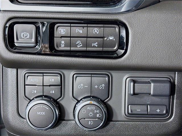 2025 GMC Yukon XL Vehicle Photo in PUYALLUP, WA 98371-4149