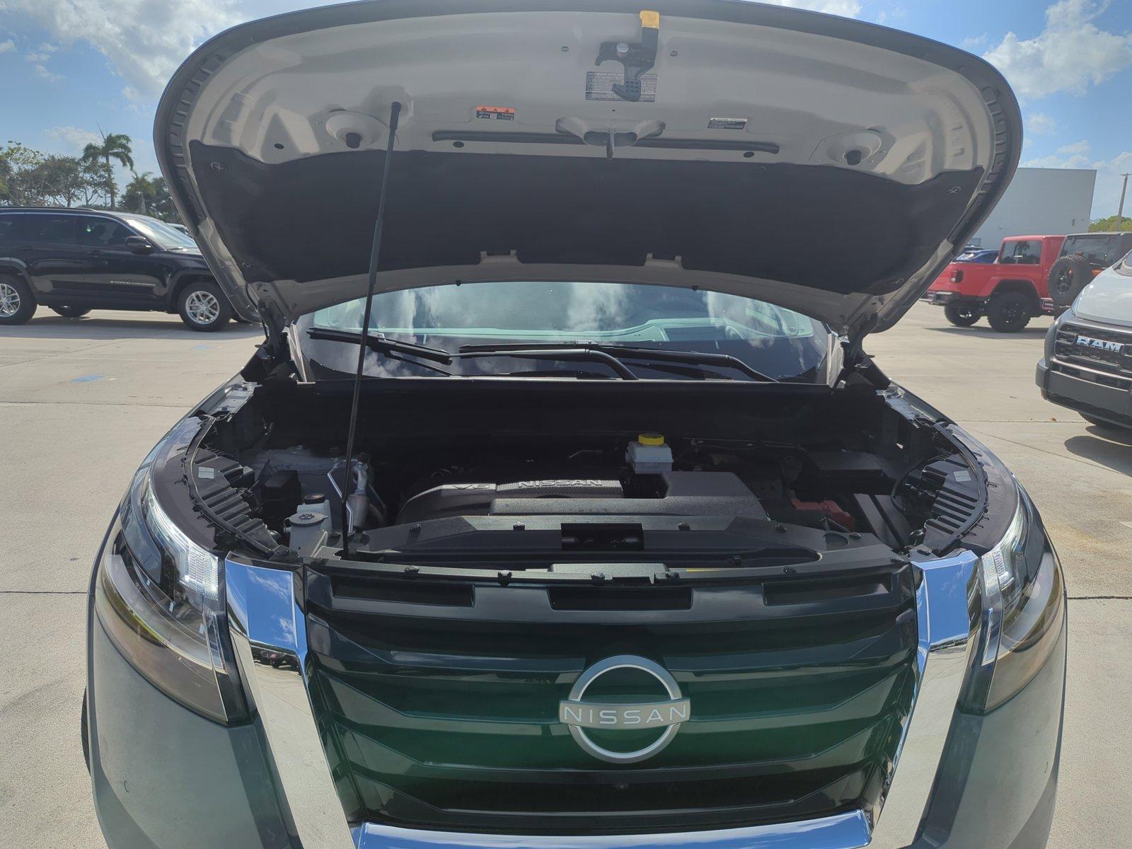 2024 Nissan Pathfinder Vehicle Photo in Pembroke Pines, FL 33027