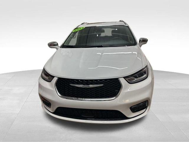 2022 Chrysler Pacifica Vehicle Photo in MEDINA, OH 44256-9631