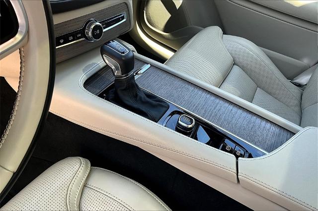 2022 Volvo XC90 Vehicle Photo in Houston, TX 77007