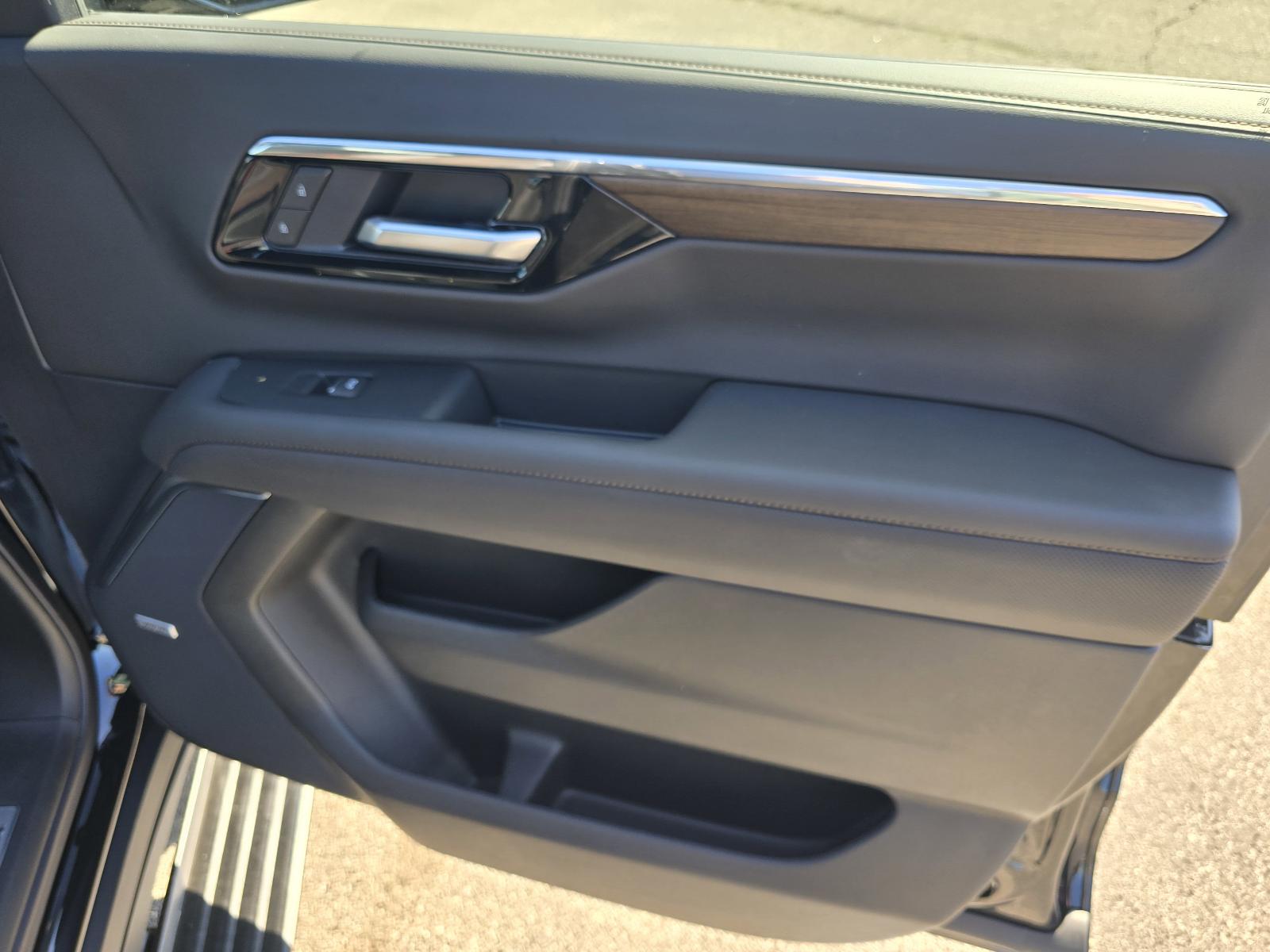 2025 Chevrolet Suburban Vehicle Photo in Rolla, MO 65401