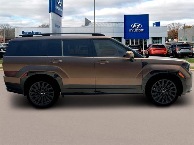 2025 Hyundai SANTA FE Vehicle Photo in Green Bay, WI 54304