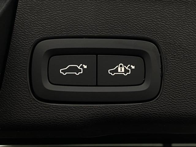 2025 Volvo XC60 Vehicle Photo in Appleton, WI 54913